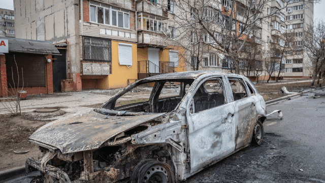 Нет воды, еды и пригодного жилья: в Мариуполе намечается новая волна гуманитарной катастрофы