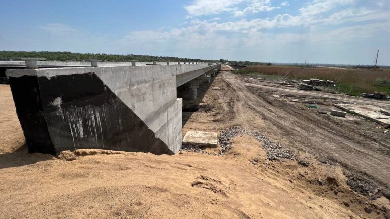 На Николаевщине построили временные мосты в Вознесенске и Новой Одессе