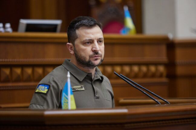 Поляки мають отримати особливий правовий статус в Україні, як українці у Польщі – Зеленський