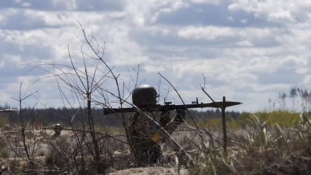 Франция начнет тренировать украинских военных: Макрон утвердил план учений