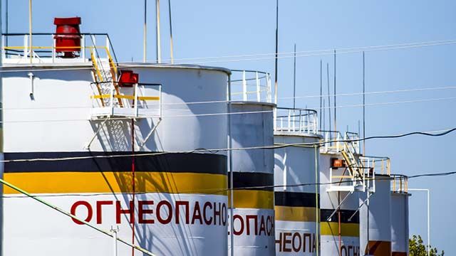 Пока Китай скупает нефть в РФ, малоизвестные трейдеры помогают ей обходить санкции