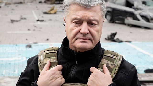 Друга спроба: Петро Порошенко знову намагається перетнути кордон із Польщею