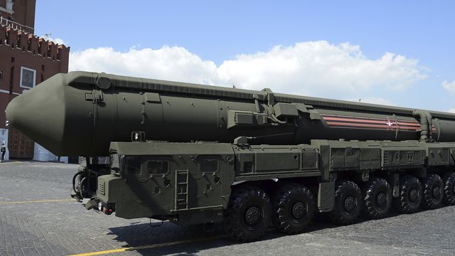 РФ проводит военные учения с ядерными комплексами Ярс