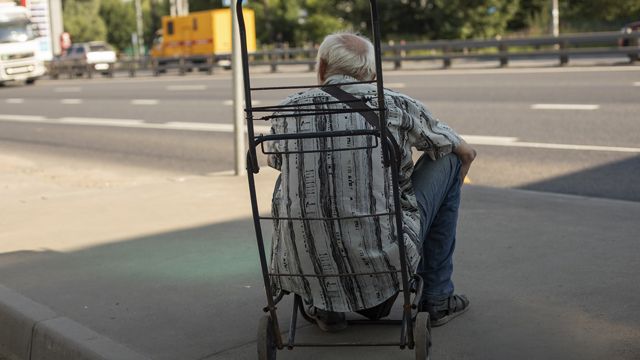 В Киеве задержан 69-летний россиянин, который домогался ребенка в трамвае