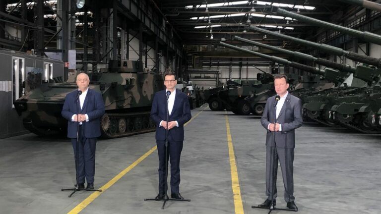 Польща поставить Україні понад 50 самохідних гаубиць Krab