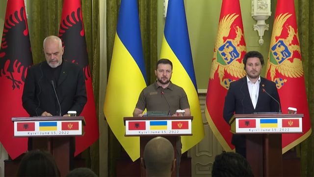 Премьеры трех балканских стран поддержали предоставление Украине кандидатства в ЕС