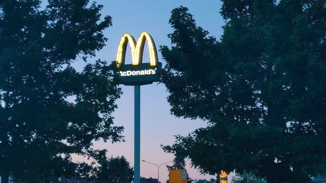 McDonald’s відновлює роботу в Житомирі та відкриває ресторани в Києві