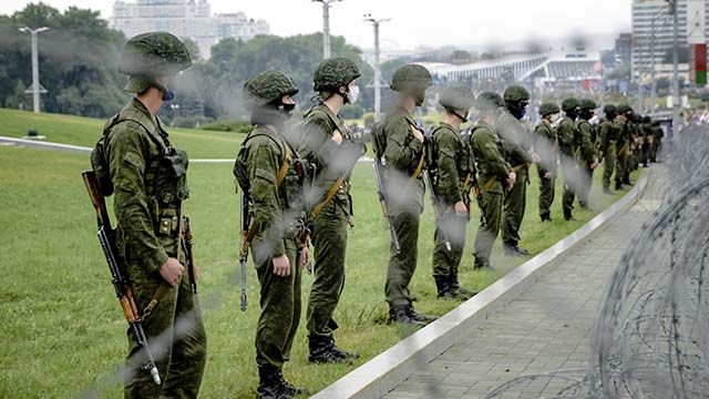 білоруські військові