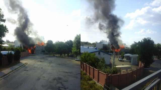 Ярко горит: в Ясиноватой Донецкой области ударили по казарме с российскими военными