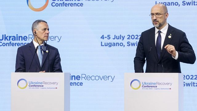 ВВП Украины упадет минимум на 35% в 2022 году – Шмыгаль