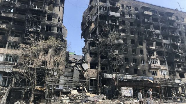 Російська рулетка для мешканців: у Маріуполі окупанти рандомно зносять будинки