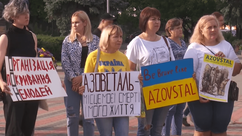 Трагедія в Оленівці: рідні вбитих полонених вимагають правосуддя