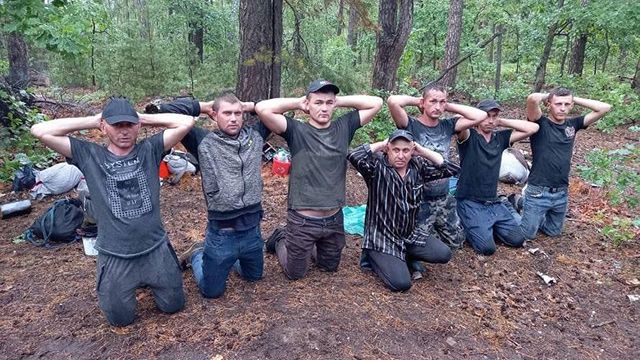 На Київщині в лісі затримали групу можливих диверсантів – СтратКом ЗСУ