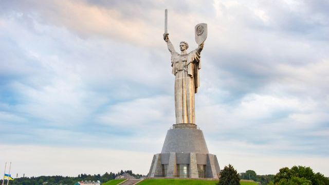 Это абсурд: Ткаченко о призывах к демонтажу монумента Родина-мать в Киеве