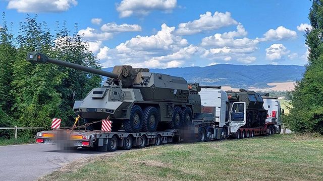 Словаччина передала Україні перші чотири гаубиці Zuzana