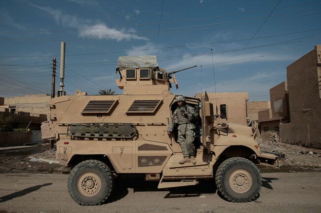 MRAP MaxxPro.