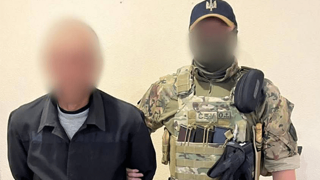 житель Харківщини допомагав окупантам обкрадати будинки