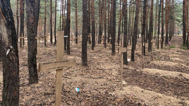 В освобожденном Изюме нашли братское захоронение на 440 могил