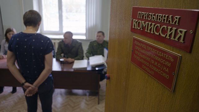 Мобілізація в РФ: росіяни гуглять, як виїхати із Росії та відкосити від мобілізації