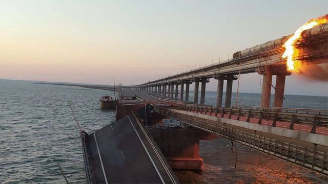 Сокрушительный удар по Путину: что пишут иноСМИ о взрыве Керченского моста