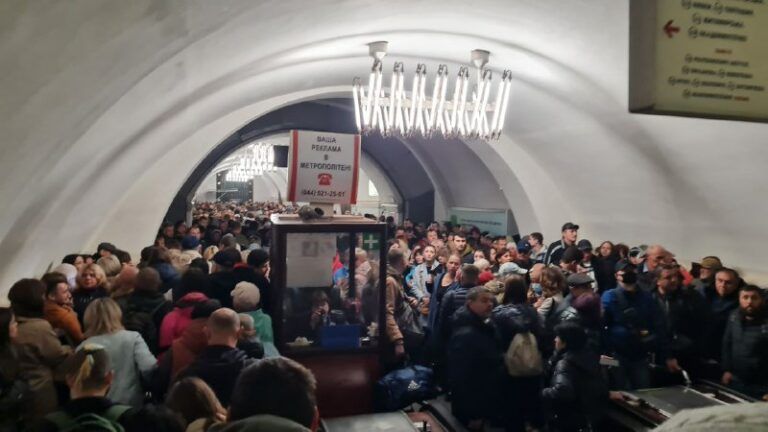 Метро Києва 10 жовтня