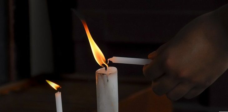 Эта зима будет тяжелой: Шмыгаль призвал украинцев приобрести теплую одежду и фонарики