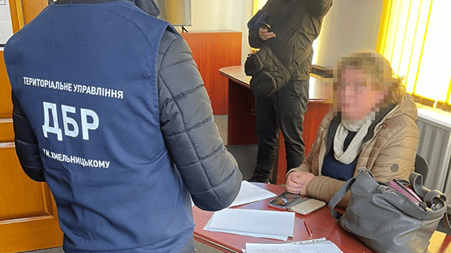 В Житомире сообщили о подозрении замдиректора лицея, которая ждала "русский мир"