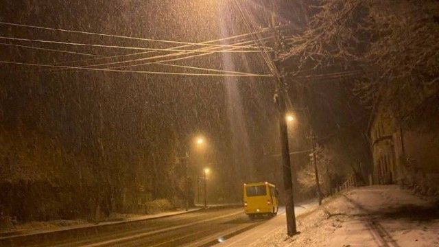 Сніг у Львові 17 листопада 2022