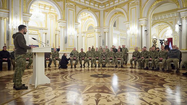 Володимир Зеленський нагородив десантників