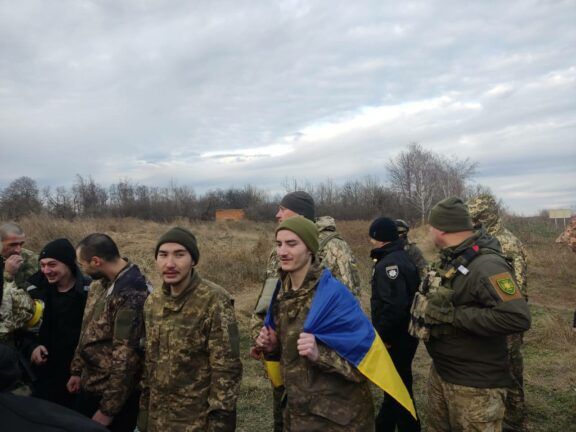 Чтобы вернуть защитников из плена, Украина отдала РФ коллаборанта из УПЦ МП — разведка