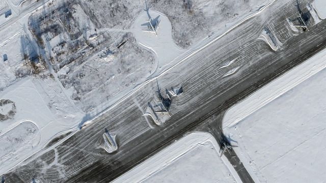 Аэродром в Энгельсе: явных повреждений нет, но самолетов стало меньше