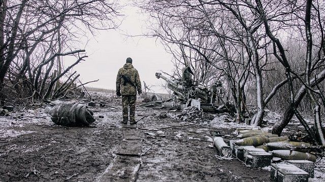 Готовят что-то особенное: Гайдай об увеличении российской техники и личного состава на Луганщине