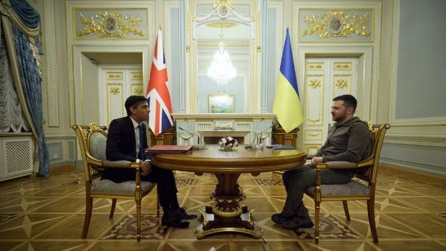 Британія працює над тим, щоб допомога Україні якнайшвидше потрапила на фронт – Сунак