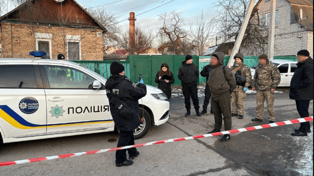 У Броварах чоловік погрожував продавчині гранатою
