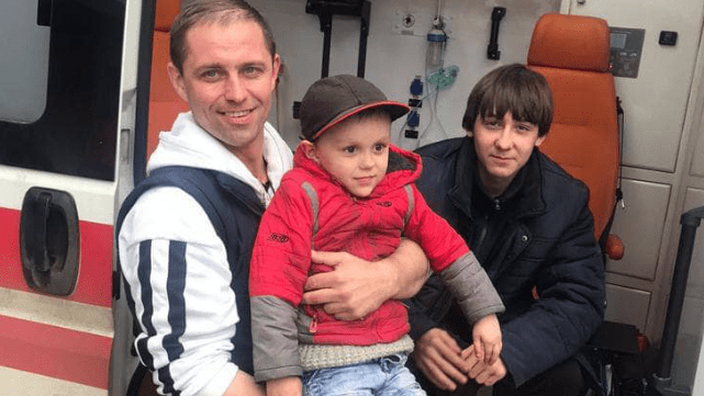 Не видел с апреля: 5-летний мальчик Петрович и его брат из Рубежного нашли свою маму