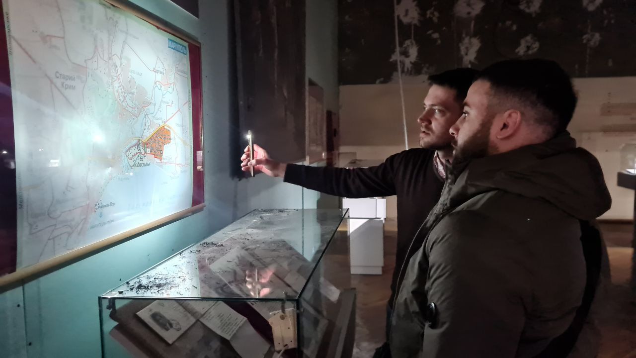 Выжить в Мариупольском аду – и не сломаться. Боец Руслан Сербов о полете на вертолете, потере ноги, фантомных болях и ежедневном подвиге азовцев Фото 3 Выжить в Мариупольском аду – и не сломаться. Боец Руслан Сербов о полете на вертолете, потере ноги, фантомных болях и ежедневном подвиге азовцев Фото 3
