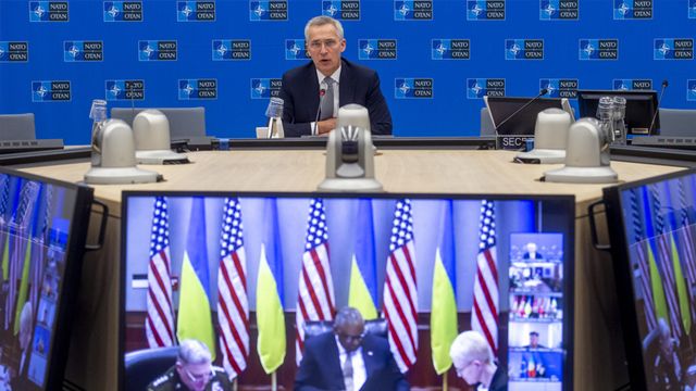 НАТО після Рамштайну погодилось надати Україні військову допомогу: що відомо