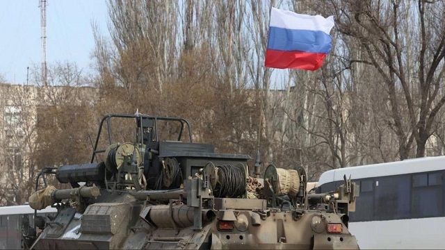 Длинные очереди и нехватка денег: как в селах Херсонской области оккупанты выплачивают пенсии Соцвыплаты за вознаграждение: как в селах Херсонской области оккупанты выдают пенсии