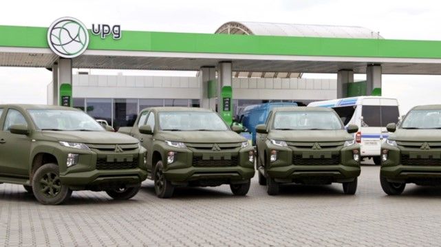 20 пікапів у найгарячіші точки! Мережа UPG до свого 20-річчя зміцнила сили оборони країни