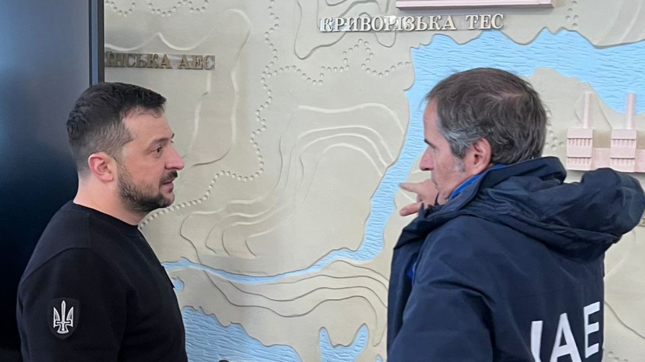 Зеленский и Гросси посетили Днепровскую ГЭС – ФОТО