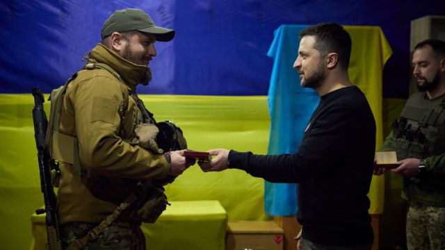 Зеленский посетил передовые позиции в Запорожской области — ВИДЕО