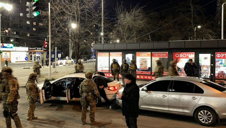 У Дніпрі банда злочинців викрадала людей – СБУ їх затримала
