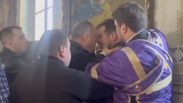В Хмельницком священники УПЦ МП избили военного: реакция людей, полиции и ова