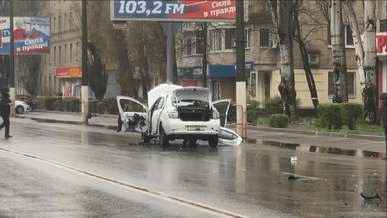В Мелитополе взорвали машину коллаборанта Максима Зубарева: что известно