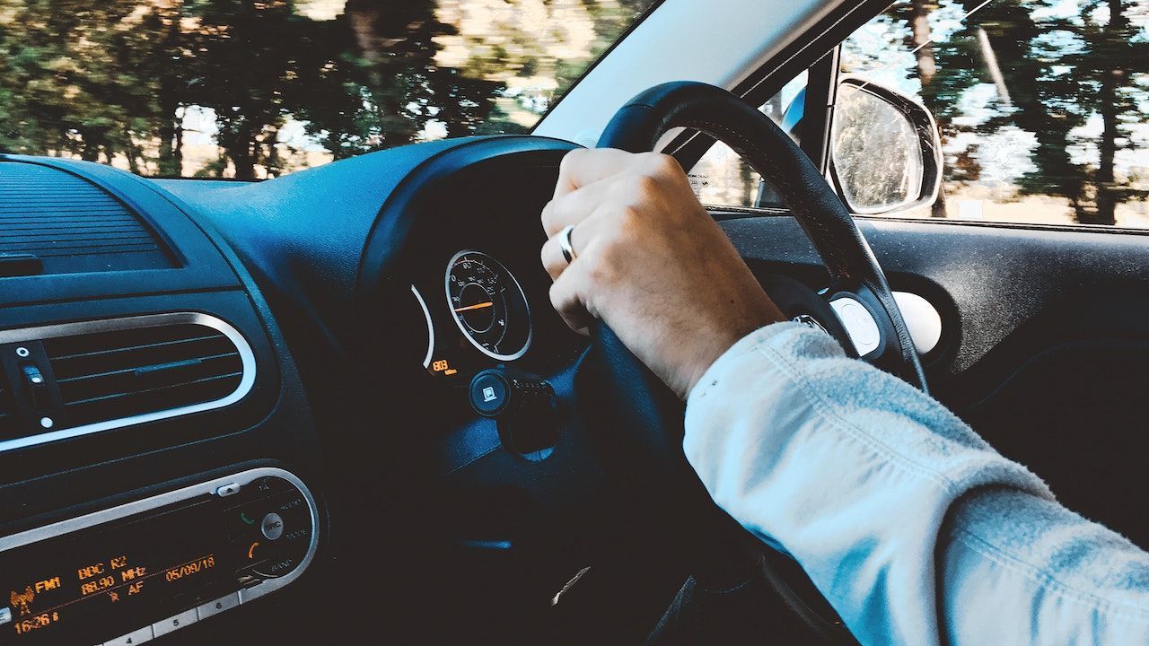 Как в Украине работают автошколы для людей с инвалидностью