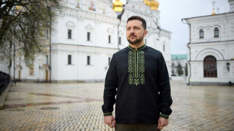 Володимир Зеленський привітав українців із Великоднем