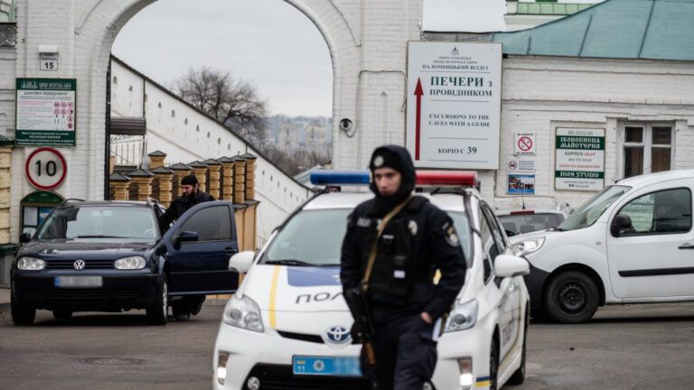 поліція у Києво-Печерській лаврі