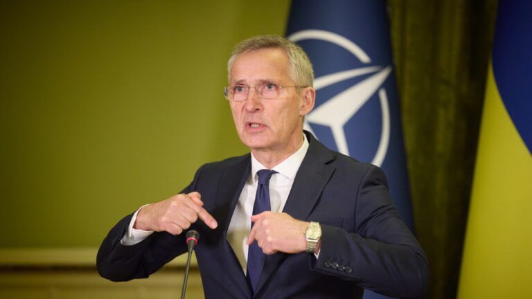 Єнс Столтенберг у Києві