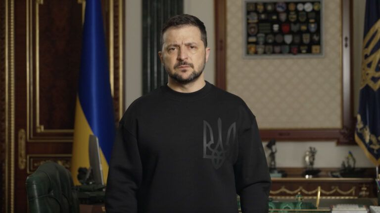 Обращение Зеленского — об ответе на удары РФ (от 1 мая) ВИДЕО ОНЛАЙН