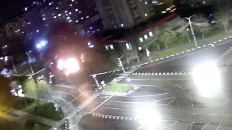З’явилося відео моменту падіння російської бомби в Бєлгороді